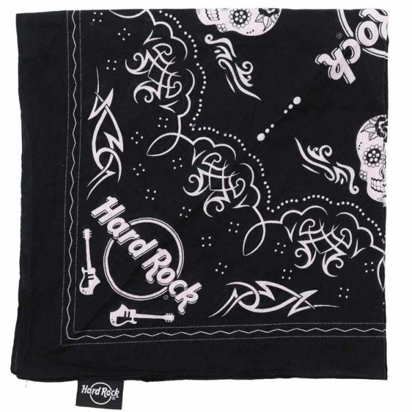 Pet_Bandana_Black_Flat_Lay_2-2